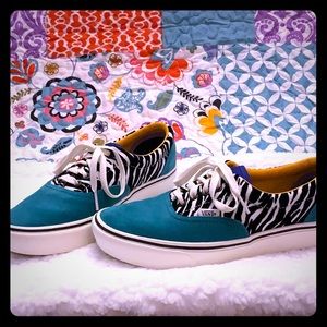 Animal print Vans